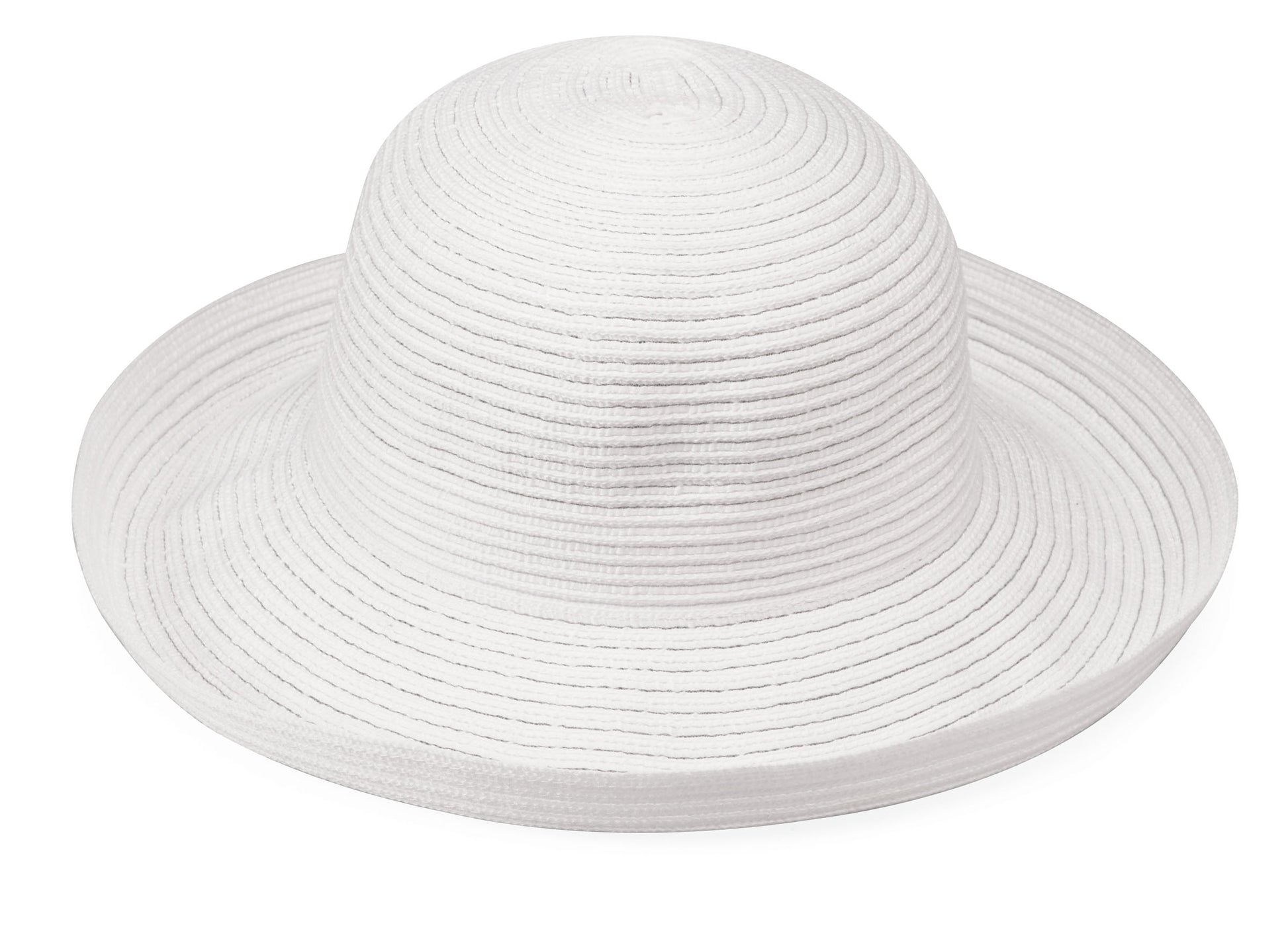 This packable white beach hat not only offers UPF 50+ sun protection but is also recommended by the Skin Cancer Foundation. Its wide brim ensures stylish sun coverage, making it a travel-friendly and fashionable addition to your personal fashion collection.